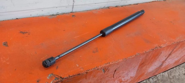 Volkswagen VW Golf 5 Golf V MK5 04 Csomagt�rajt� teleszk�p g�zrug� 076