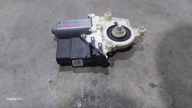 Volkswagen VW Golf 5 V MK5 03- Jobb h�ts� ajt� ablakemel� motor 0165