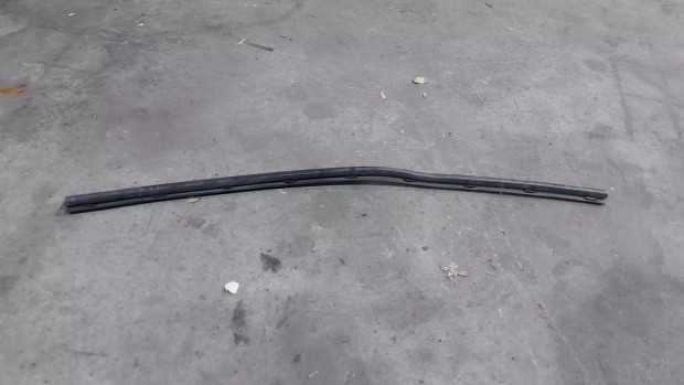 Volkswagen VW Golf V 5 Jetta 03- Motorh�ztet� gumik�der t�m�t�s 9821