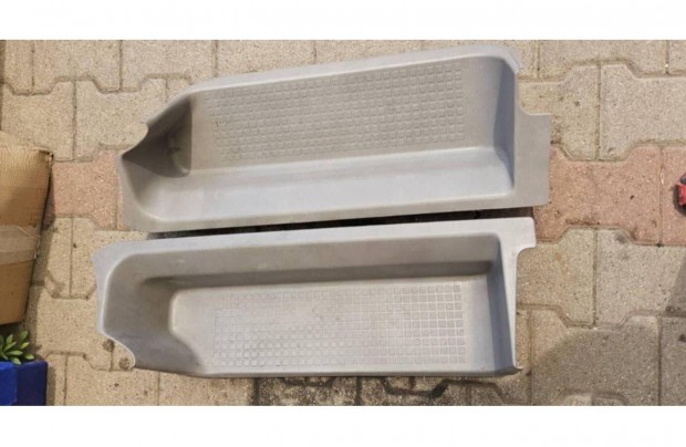 Volkswagen VW Transporter T4 Caravelle Multivan belépő műanyag