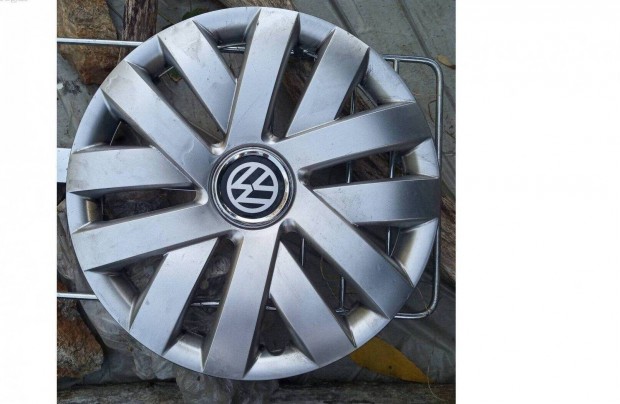 Volkswagen VW ezüst színű dísztárcsa '14 colos. Kódja: 216 Sjs 14