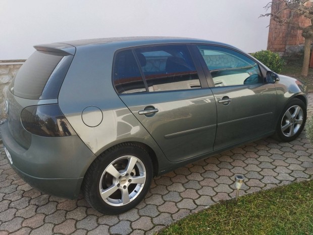 Volkswagen V. golf elad