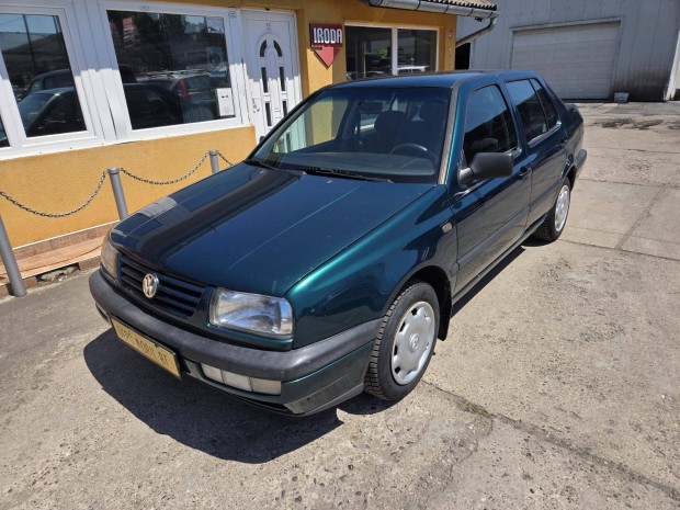 Volkswagen Vento 1.6 CL