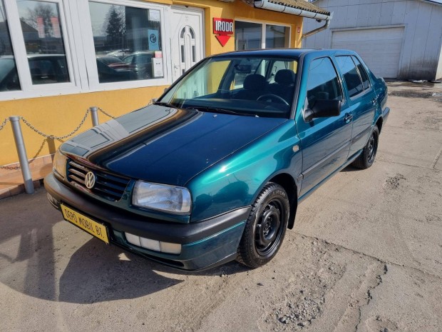 Volkswagen Vento 1.6 CL