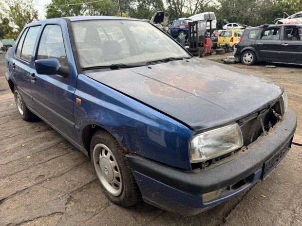Volkswagen Vento (1994) 1.9TDI Aaz Alkatrészek #M3113