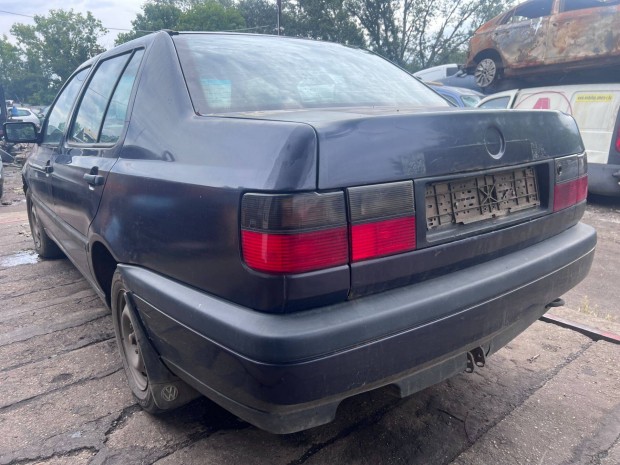 Volkswagen Vento (1996) 1.9D Aaz Alkatrészek #M2851