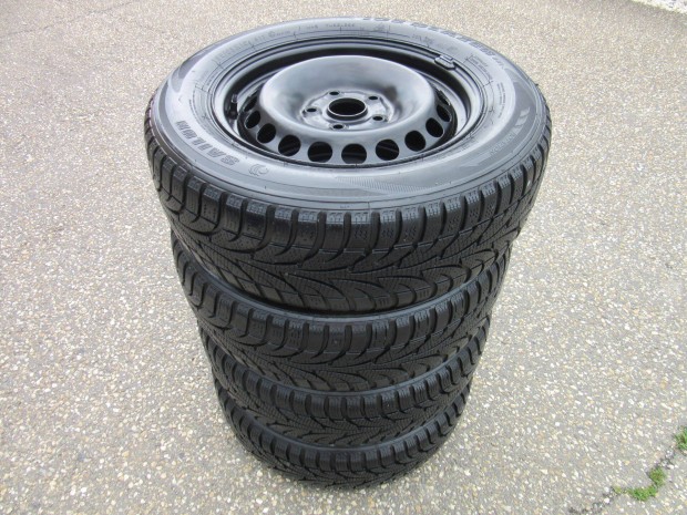 Volkswagen aclfelni 195/65 R 15 Sailun tli gumival elad
