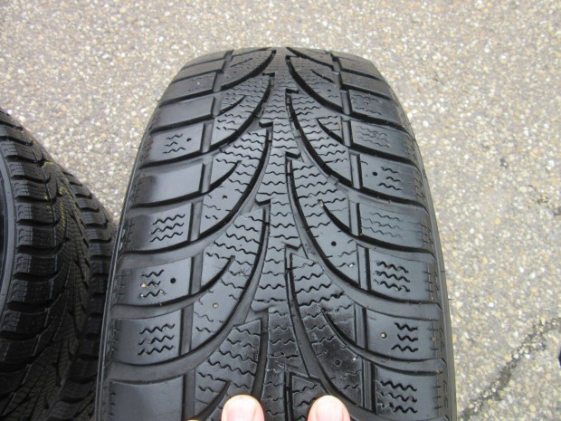 Volkswagen acélfelni 195/65 R 15 Sailun téli gumival eladó