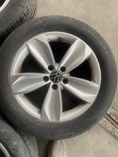 Volkswagen felni 17 215/55 r17 pirelli gumival