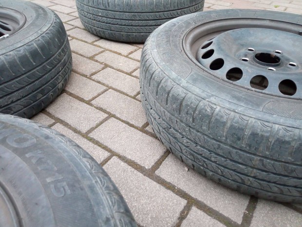 Volkswagen felni nyári gumival acélfelni 5x112, 195/65r15 vw