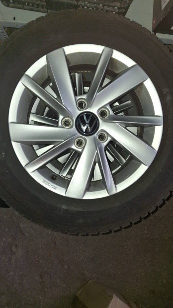 Volkswagen golf8 új alufelni + téli Goodyear abroncs
