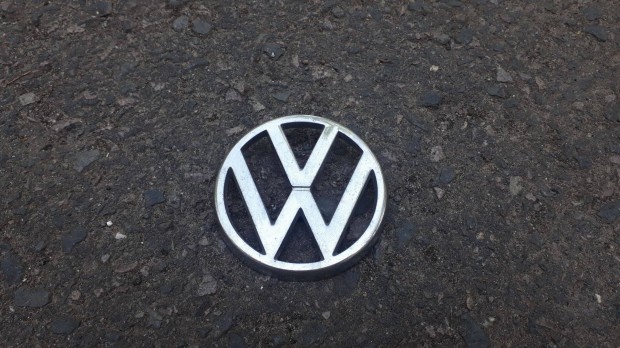 Volkswagen golf 1 grill rcs emblma VW log