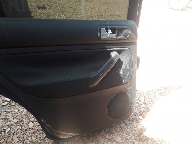 Volkswagen golf 4 bal hátsó ajtó