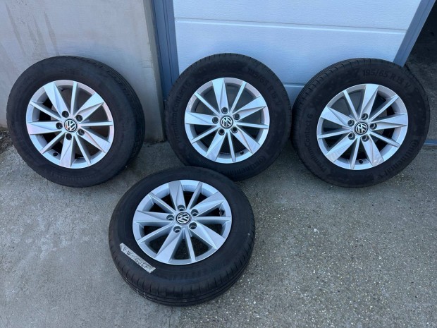 Volkswagen golf -hoz gyári 15ös alufelni szett eladó