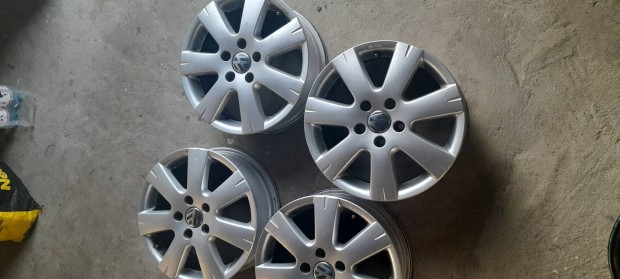 Volkswagen golf passat audi seat Skoda mercedes r 16 5x112