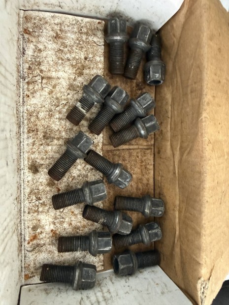 Volkswagen kerkcsavar