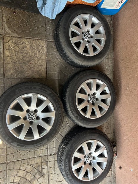 Volkswagen passat golf bora alufelni téli gumival
