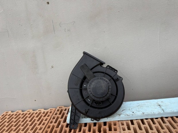 Volkswagen polo belső ventilátor fűtőmotor klimás