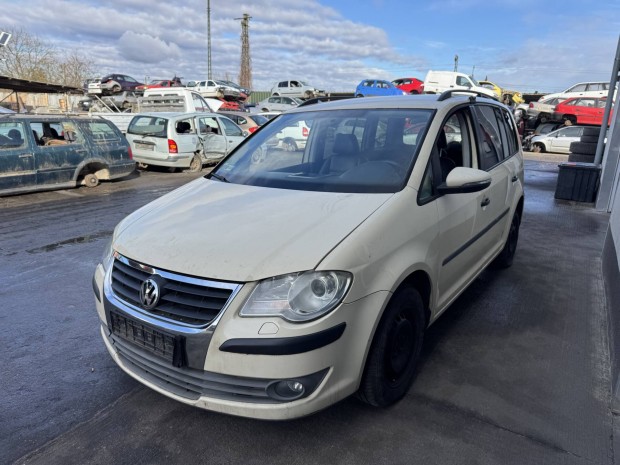 Volkswagen touran bontott alkatr�szek