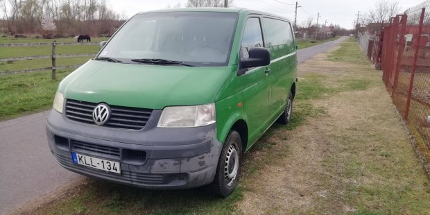 Volkswagen transporter T5 1.9 pdtd