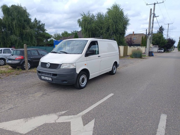 Volkswagen transporter T5 1.9 pdtdi