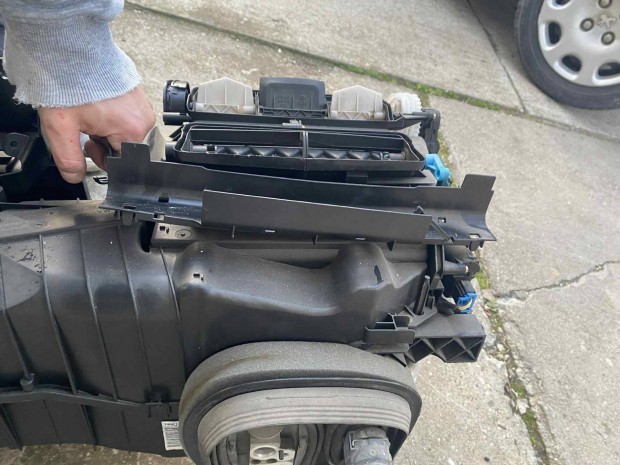 Volskwagen Golf 5 Futesbox