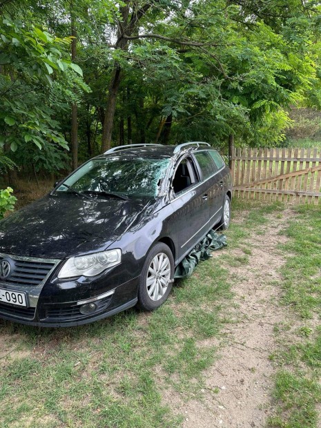 Volskwagen Passat B6 Bontsra alkalmas