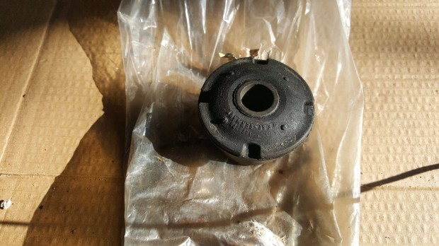 Volvo 1273778 240 futmszilent
