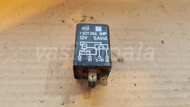 Volvo 1307064 240 740 760 klíma késleltető bekapcsoló relé