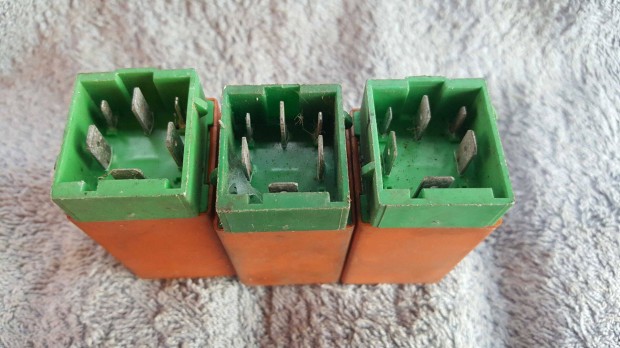Volvo 1363445 740 760 940 960 overdrive relé