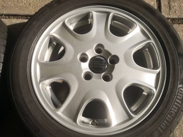 Volvo 16-os gyári alukerék