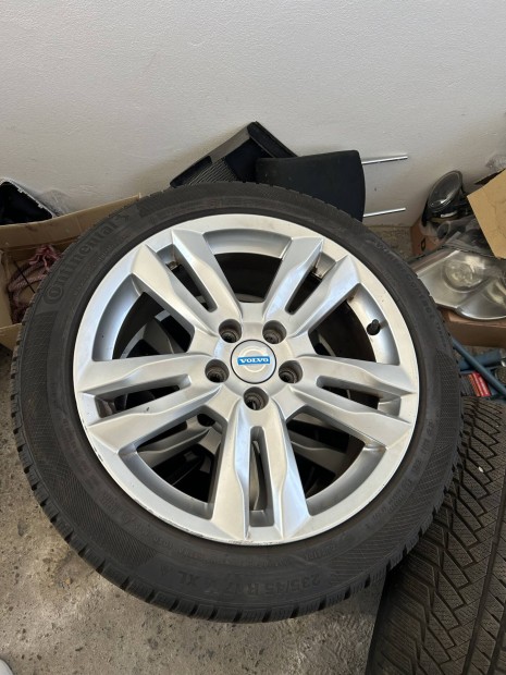 Volvo 17" 5x108 Alufelni + 235/45 R17 Téli gumi