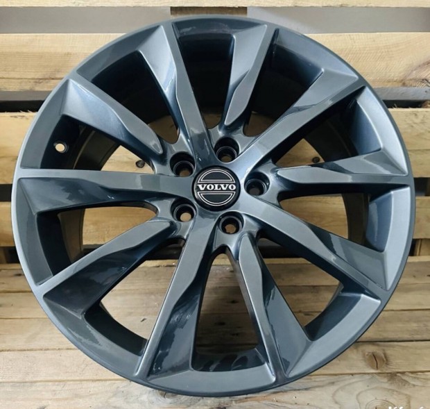 Volvo 18as gyári alufelni 5x108