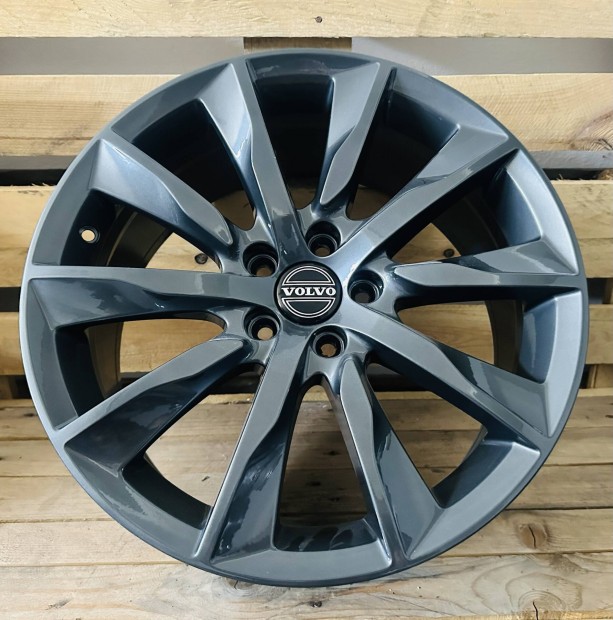 Volvo 18as gyári alufelni 5x108