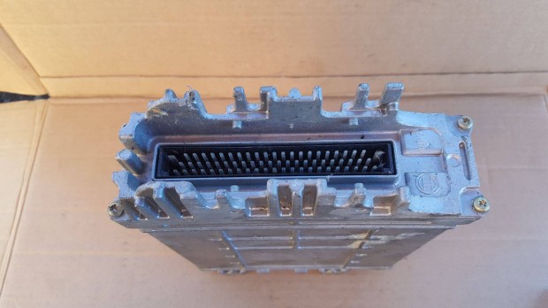 Volvo 30613695 S40 V40 ECU 1.9D motorvezérlő
