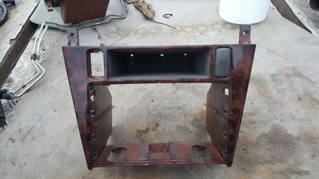 Volvo 30613737 S40 V40 rózsafa középsőbox