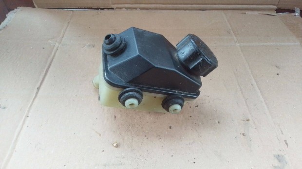 Volvo 30742045 S40 V50 szervolajtartly