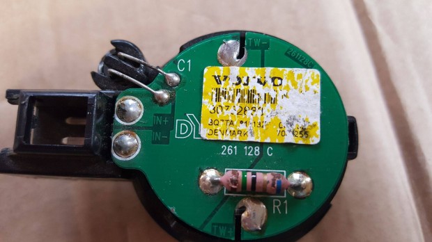 Volvo 30752883 S40 V50 Dynaudio hangszóró