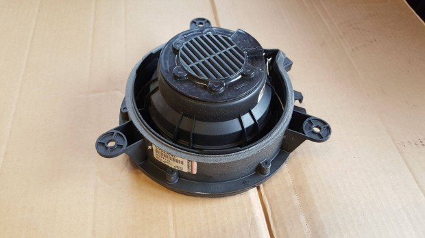 Volvo 30797726 S40 V50 Dynaudio hangszr