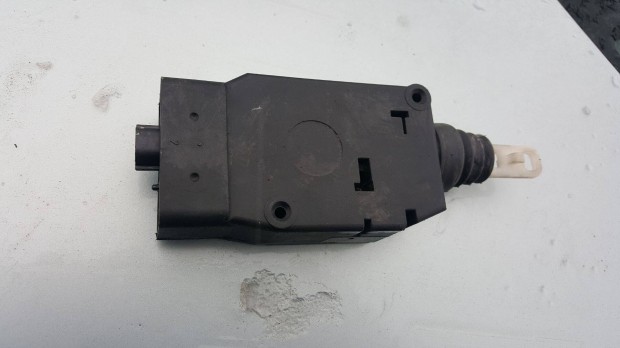 Volvo 30850813 S40 V40 központizár motor 2 vezetékes