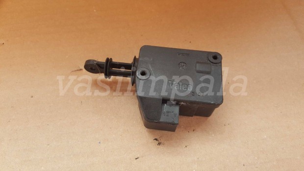 Volvo 30899699 S40 V40 csomagtérzár motor