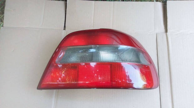 Volvo 3345724 S40 jobb hátsó lámpa
