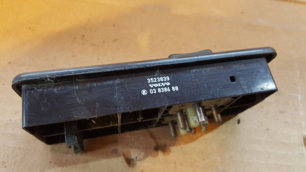Volvo 3523839 740 760 940 960 ablakemelőkapcsoló