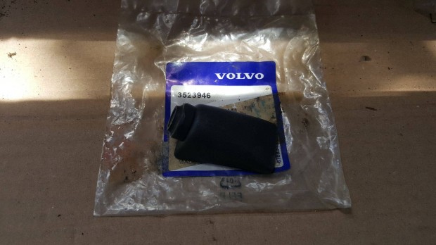 Volvo 3523946 240 700 900 kombi antenna zárócsavar