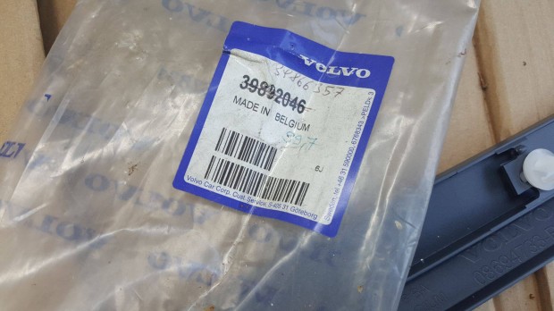 Volvo 39892046 V50 jobb hátsó ajtódíszléc