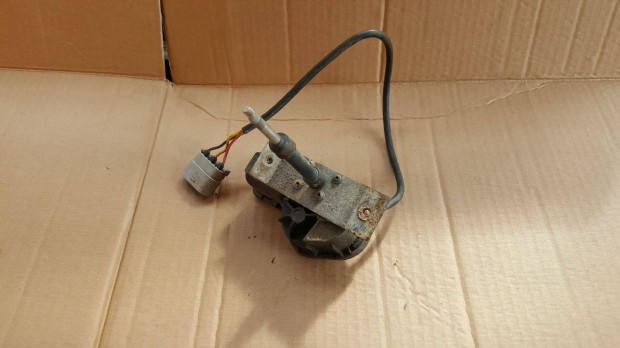 Volvo 6806150 850 jobb oldali fényszórótörlőmotor
