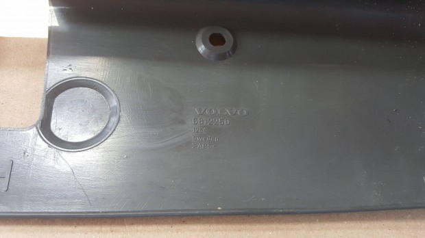 Volvo 6812250 3543588 940 szrke bal hts lsburkolat