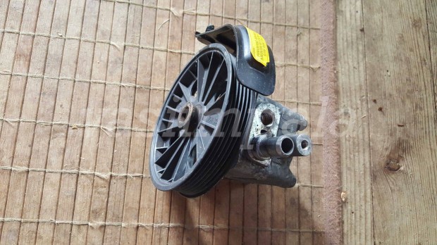 Volvo 8603046 S40 V40 benzines kormnyszervmotor