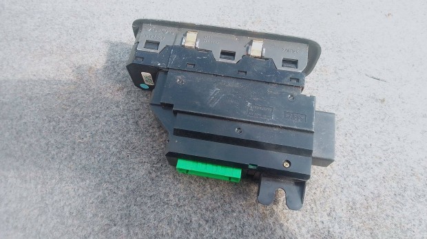 Volvo 8651327 S60 S80 V70 XC70 ablakemelkapcsol