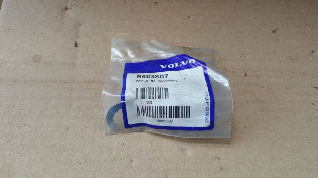 Volvo 8683807 S60 S80 V70 XC70 XC90 csőbiztosító bilincs